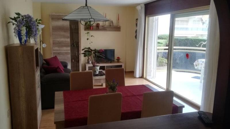 100M2 Big Apartment Private Garden And Pool/ 100M2 Gran Apartamento Jardin Privado Y Piscina / Acogedor Apartamento En Zona Tranquila Y Agradable Cambrils Eksteriør bilde