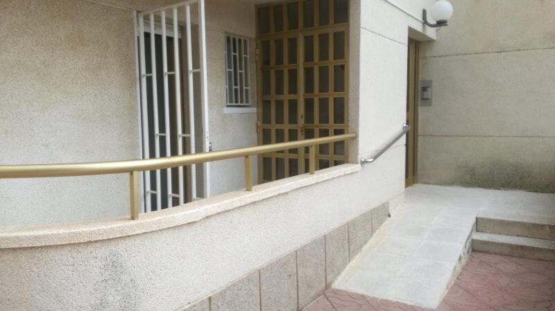 100M2 Big Apartment Private Garden And Pool/ 100M2 Gran Apartamento Jardin Privado Y Piscina / Acogedor Apartamento En Zona Tranquila Y Agradable Cambrils Eksteriør bilde